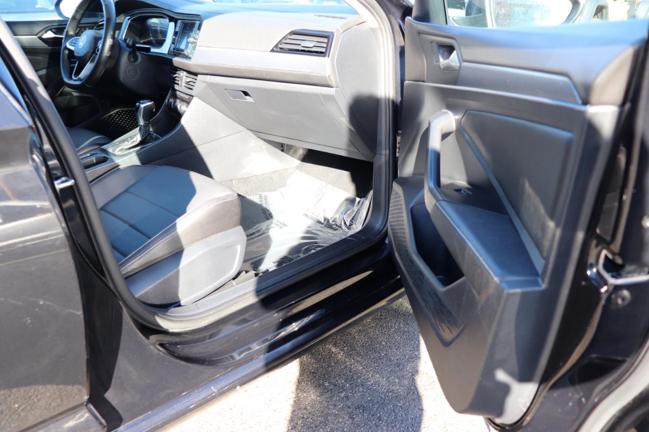 Volkswagen Jetta SE Auto 2024