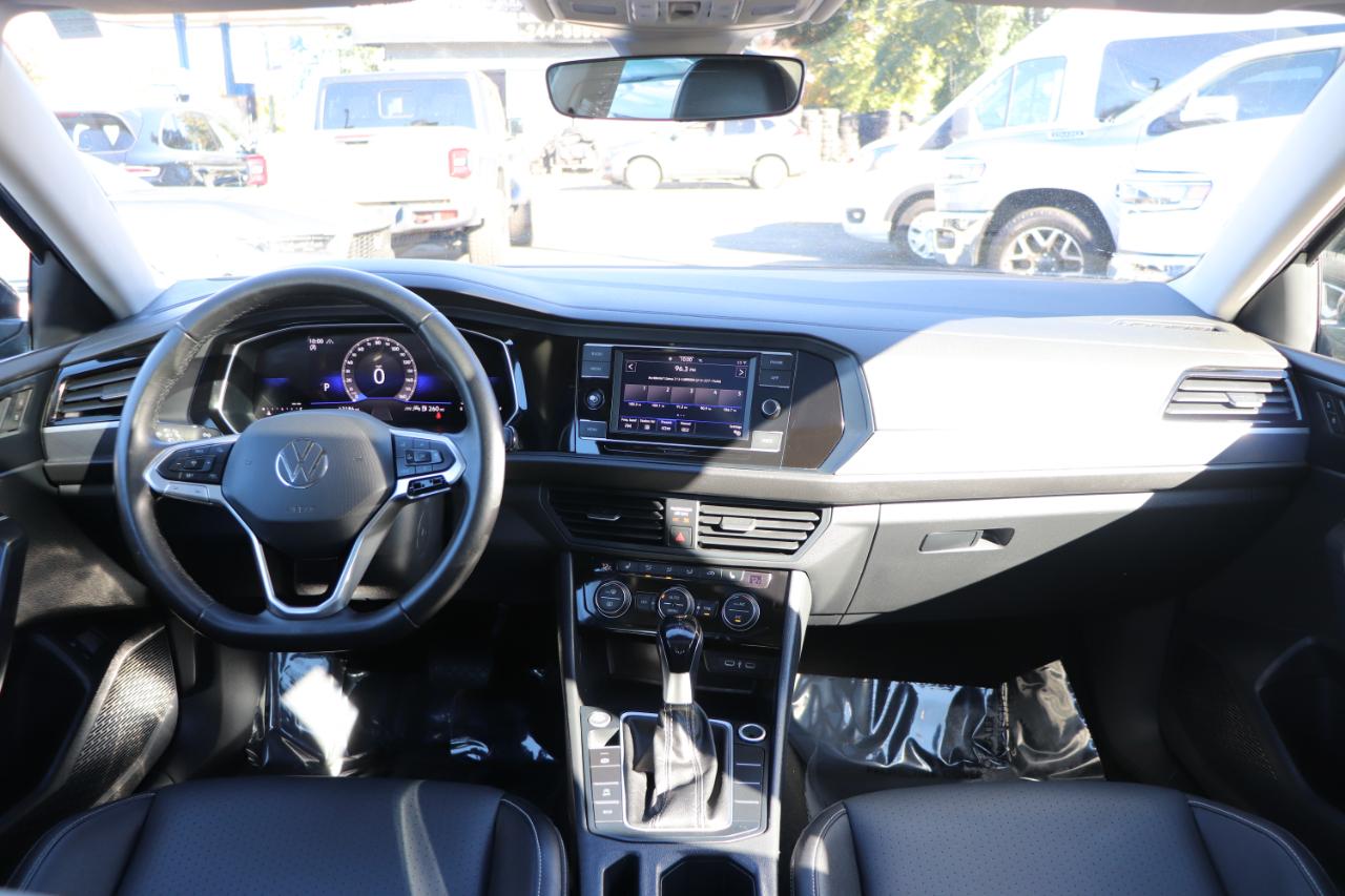 Volkswagen Jetta SE Auto 2024