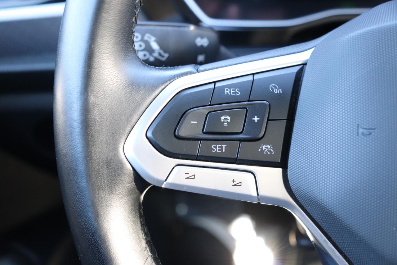 Volkswagen Jetta SE Auto 2024