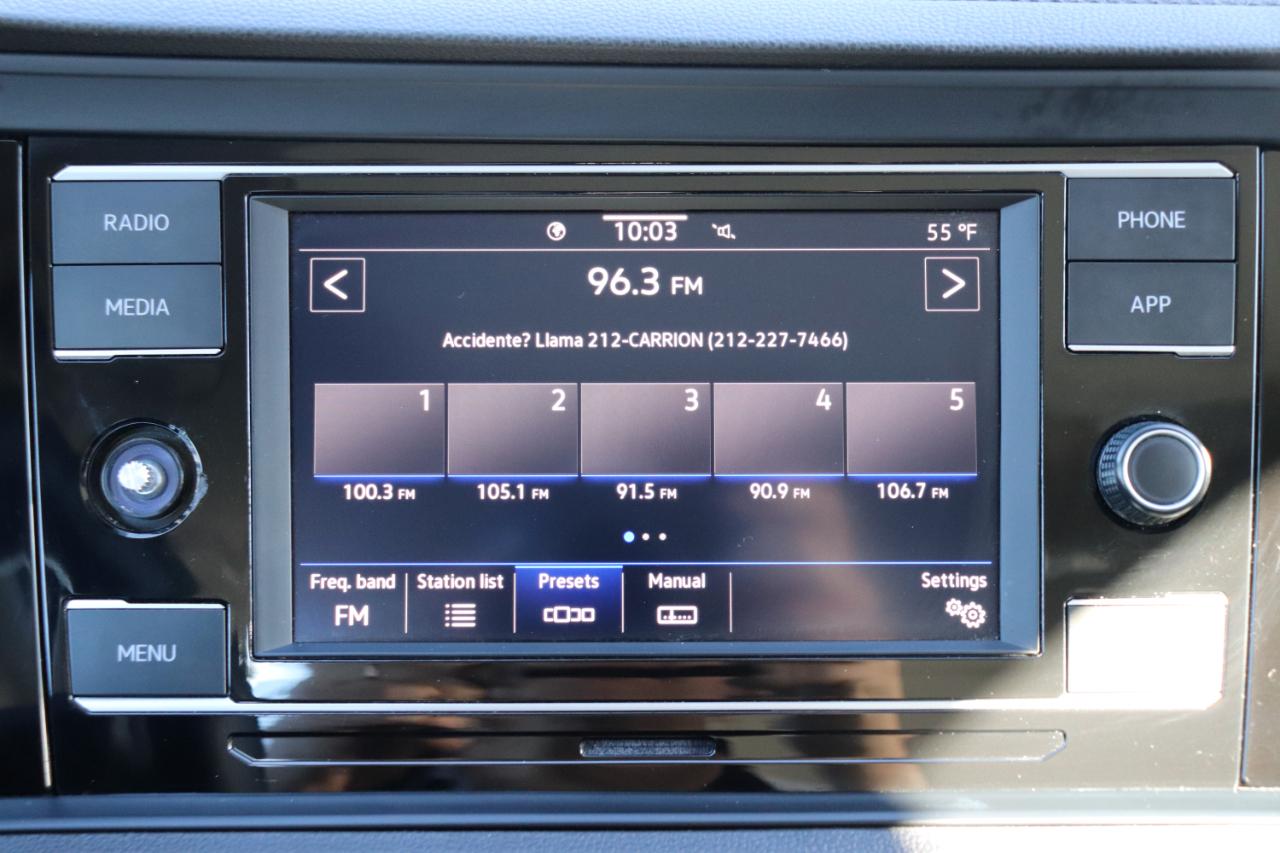 Volkswagen Jetta SE Auto 2024