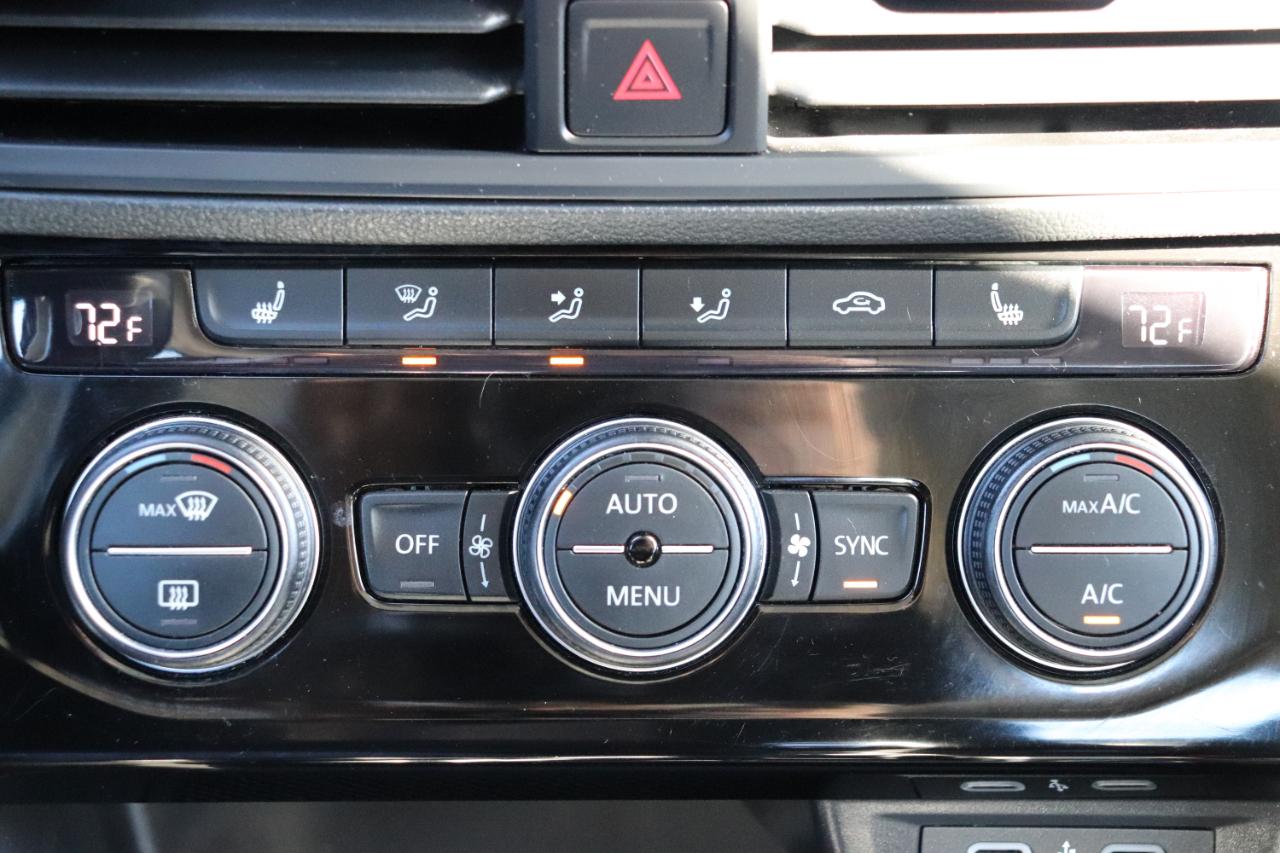 Volkswagen Jetta SE Auto 2024
