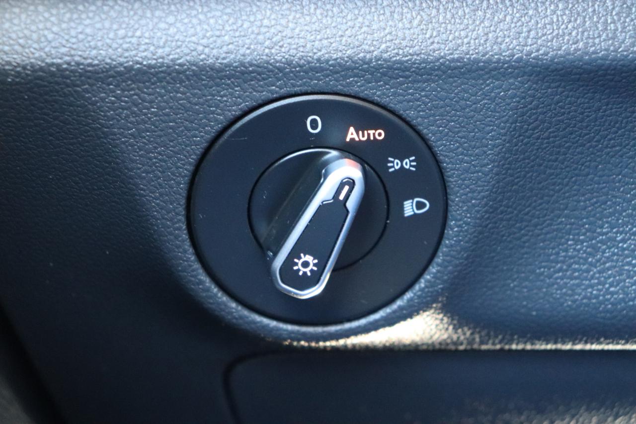 Volkswagen Jetta SE Auto 2024