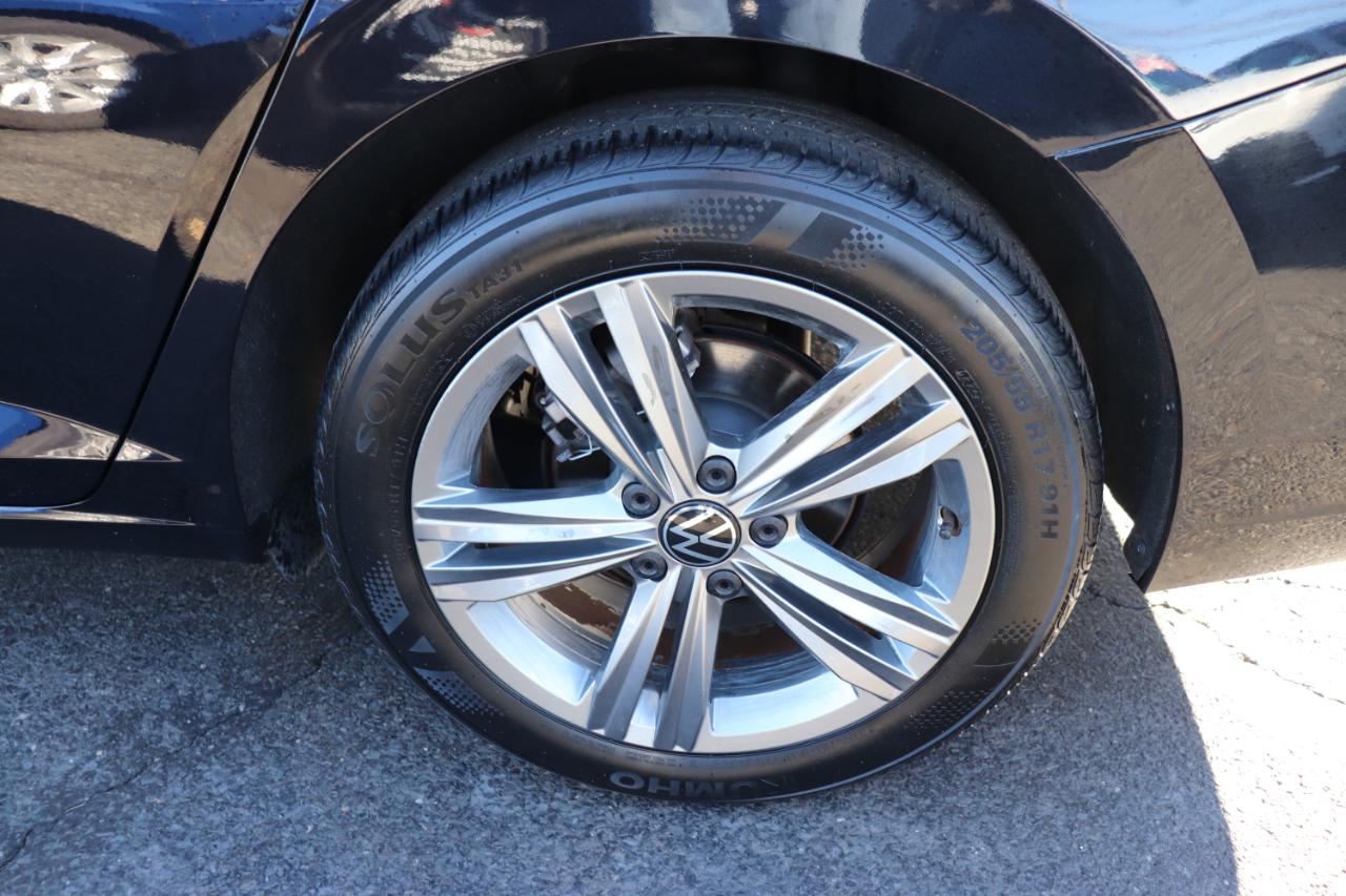 Volkswagen Jetta SE Auto 2024