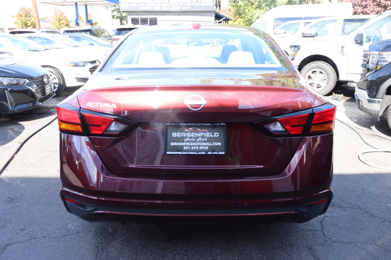 Nissan Altima SV FWD 2025