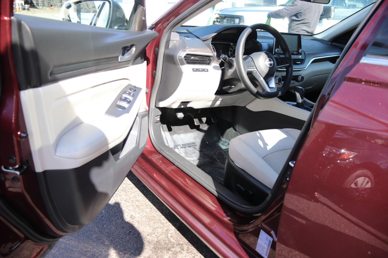 Nissan Altima SV FWD 2025
