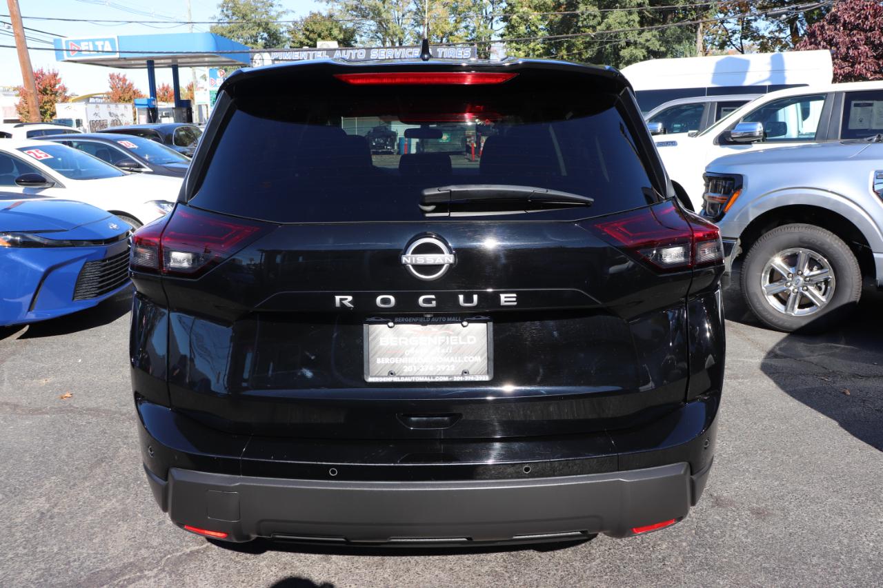 Nissan Rogue FWD SV 2025