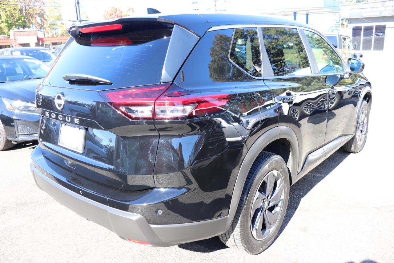 Nissan Rogue FWD SV 2025