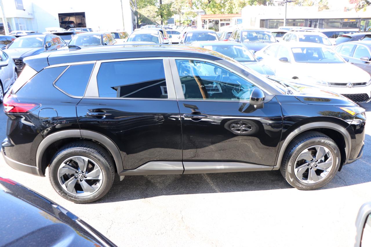 Nissan Rogue FWD SV 2025