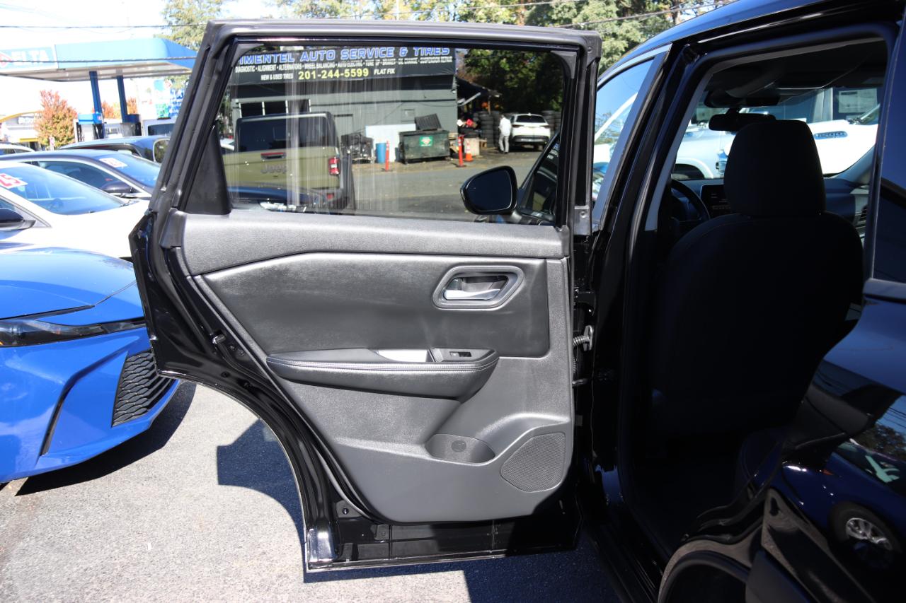 Nissan Rogue FWD SV 2025