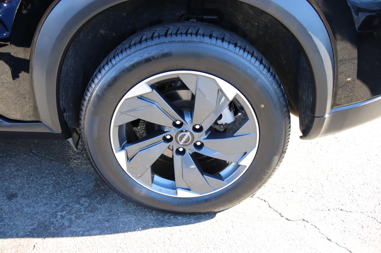 Nissan Rogue FWD SV 2025