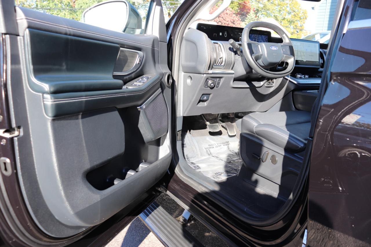 Ford Expedition Max Platinum 4x4 2025