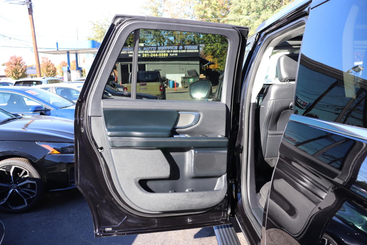 Ford Expedition Max Platinum 4x4 2025