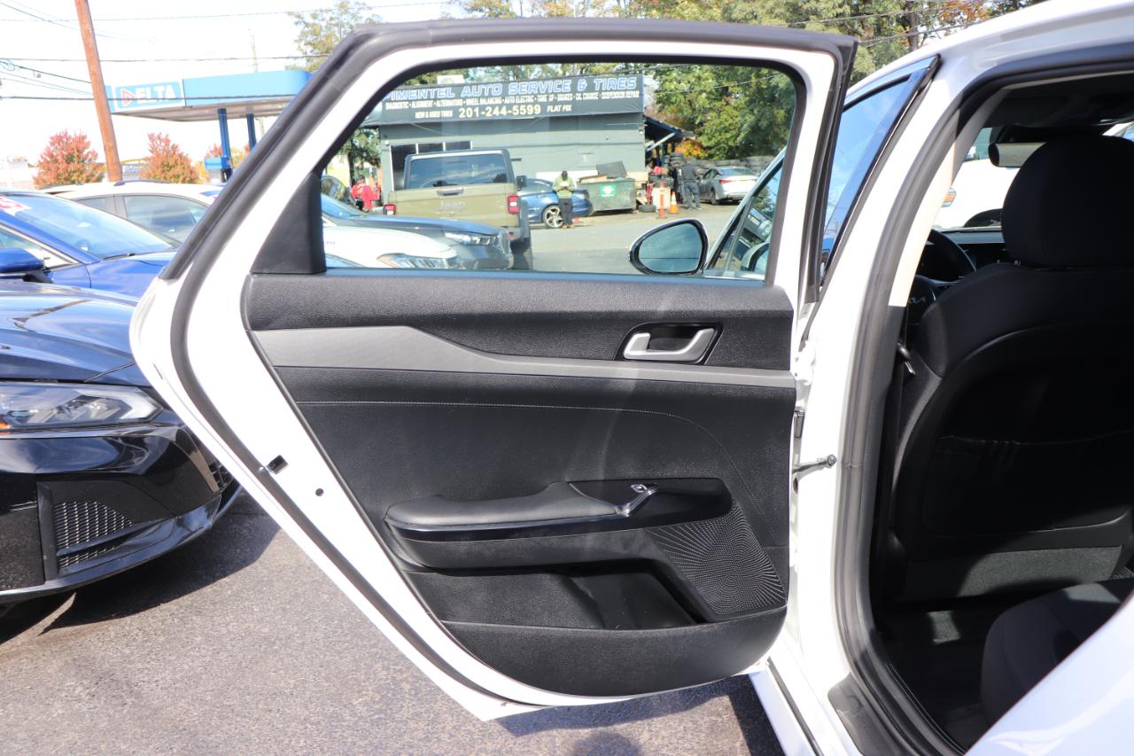 Kia K5 LXS Auto FWD 2026
