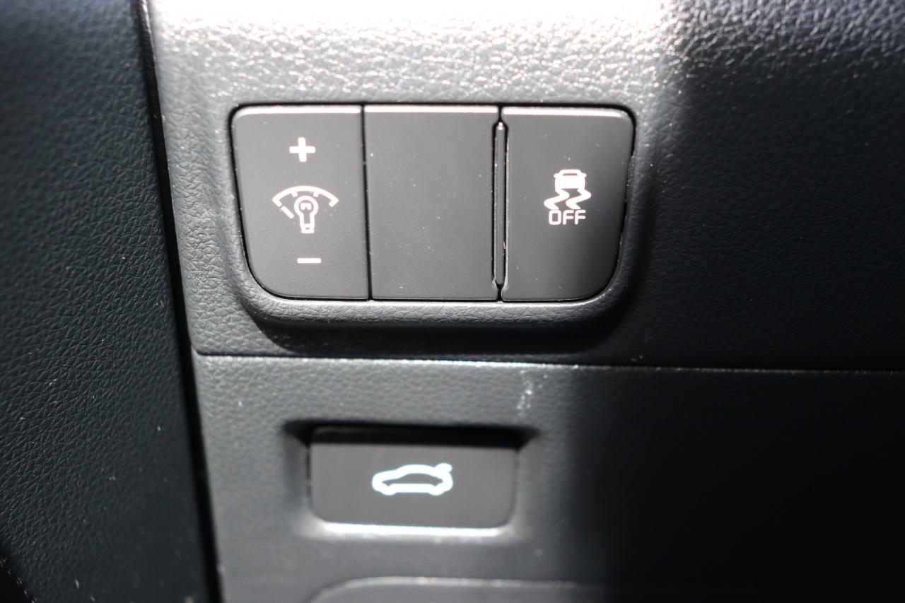 Kia K5 LXS Auto FWD 2026