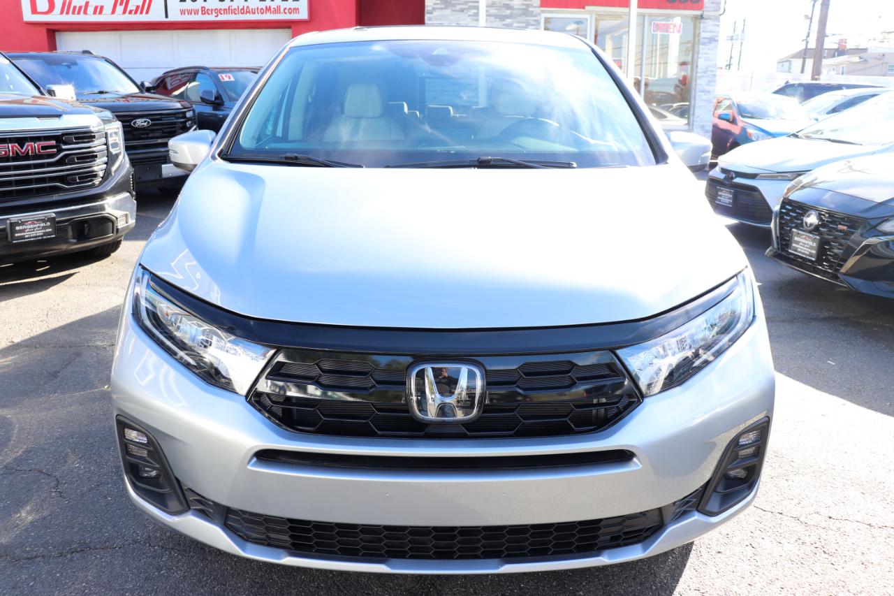 Honda Odyssey Touring Auto 2027