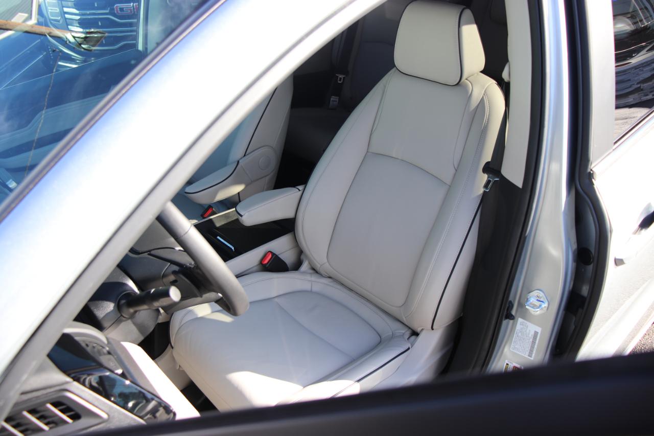 Honda Odyssey Touring Auto 2027