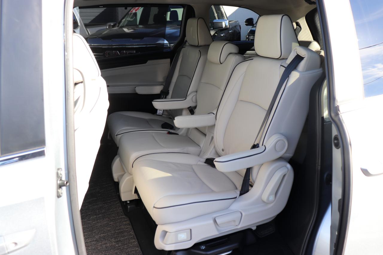 Honda Odyssey Touring Auto 2027