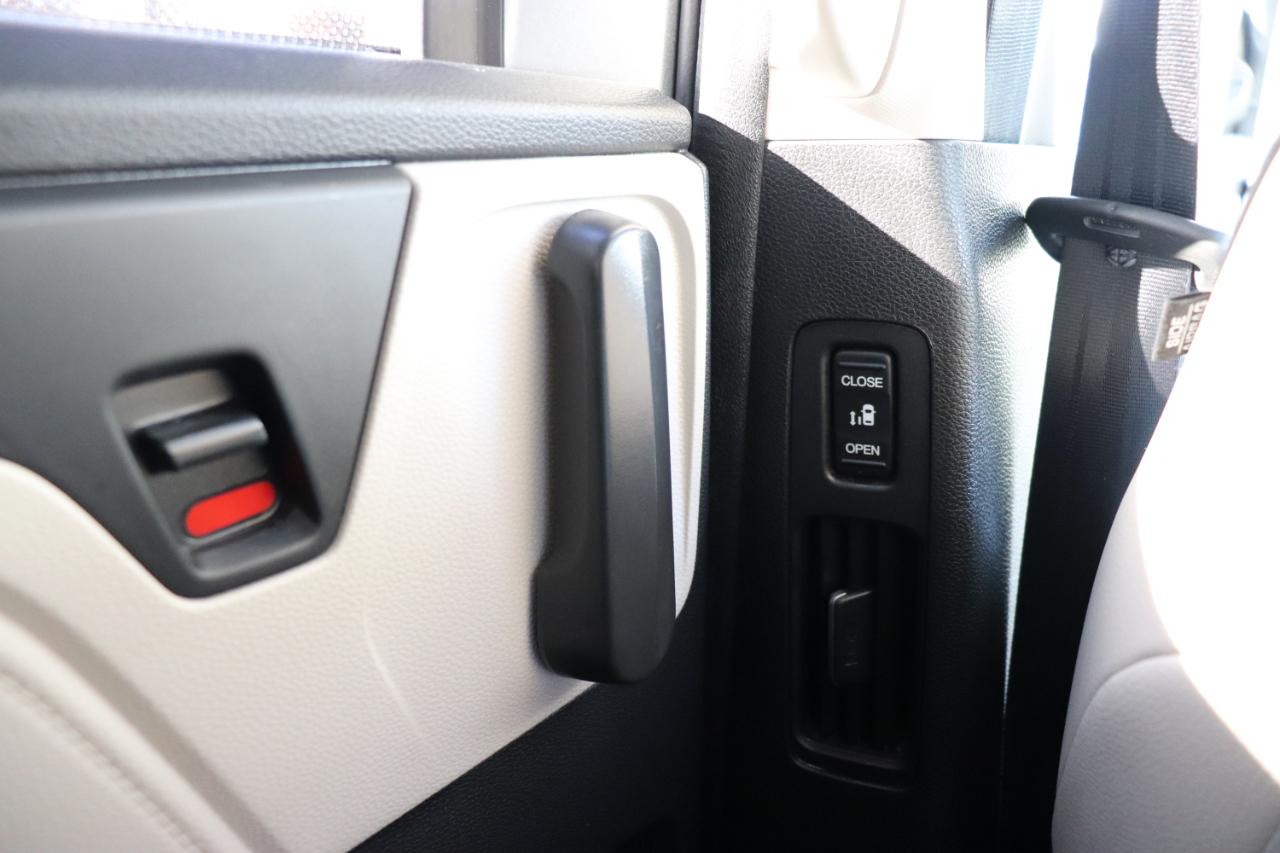 Honda Odyssey Touring Auto 2027