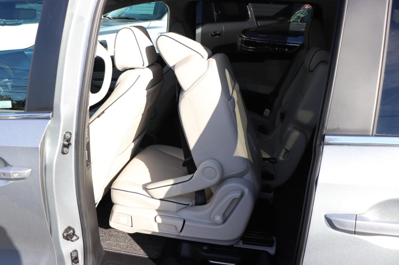 Honda Odyssey Touring Auto 2027