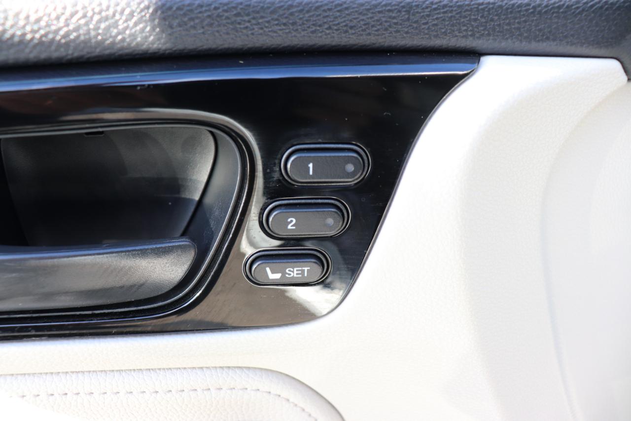 Honda Odyssey Touring Auto 2027