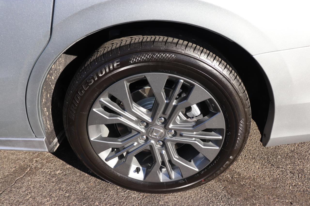 Honda Odyssey Touring Auto 2027