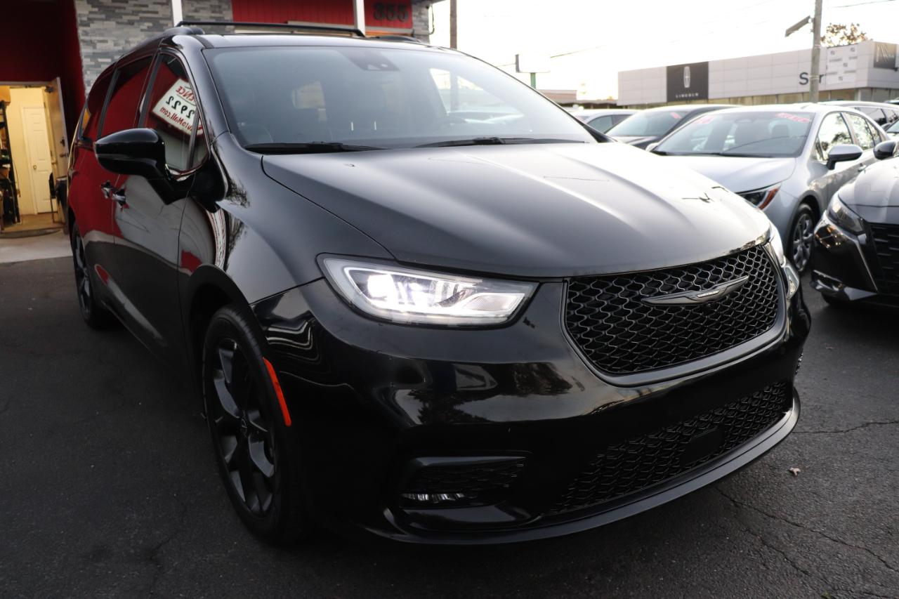 Chrysler Pacifica Limited FWD 2025