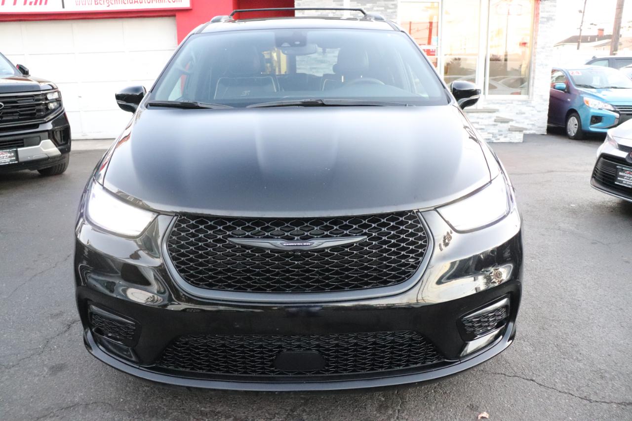 Chrysler Pacifica Limited FWD 2025