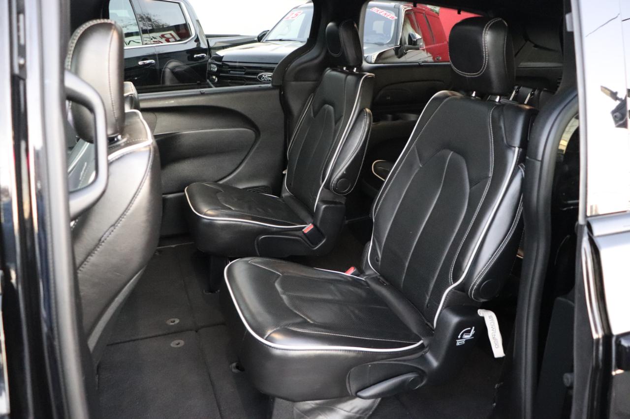 Chrysler Pacifica Limited FWD 2025