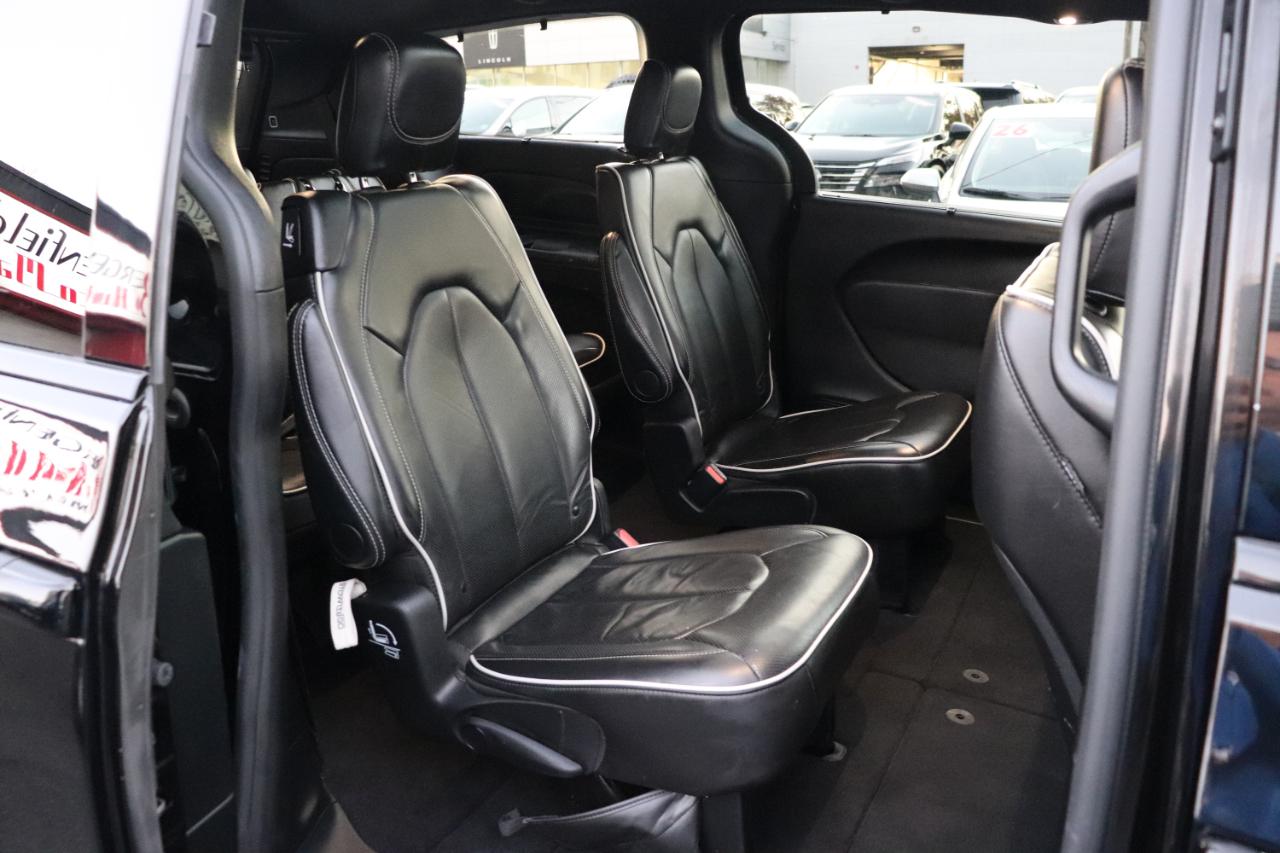 Chrysler Pacifica Limited FWD 2025