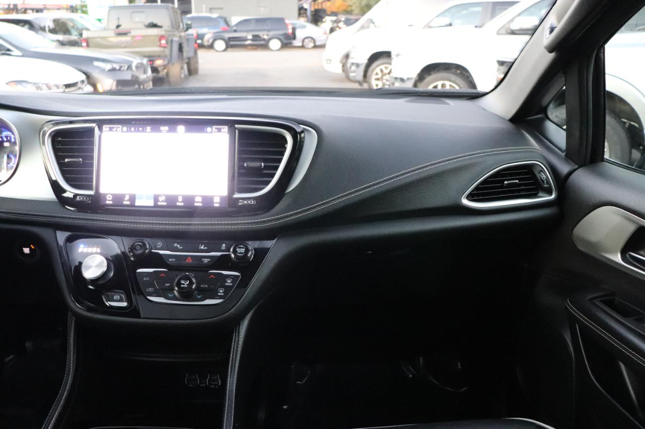 Chrysler Pacifica Limited FWD 2025