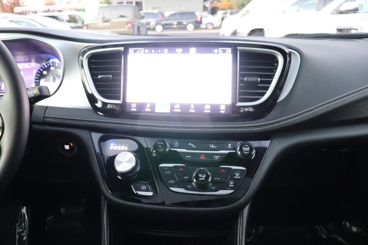 Chrysler Pacifica Limited FWD 2025