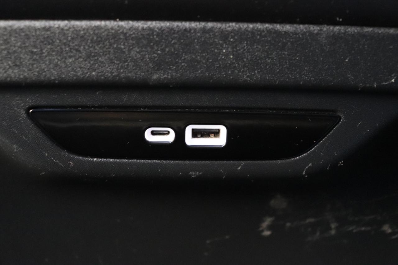 Chrysler Pacifica Limited FWD 2025