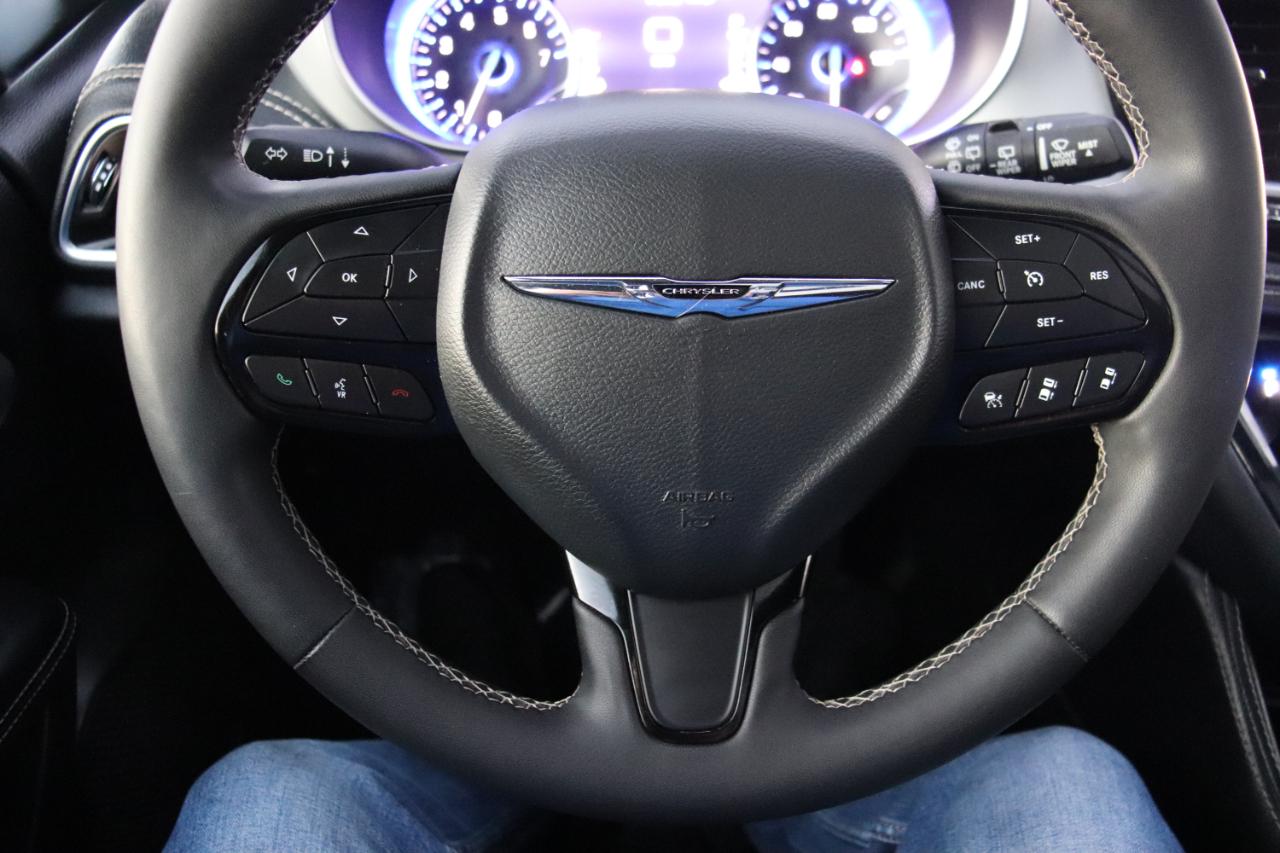 Chrysler Pacifica Limited FWD 2025