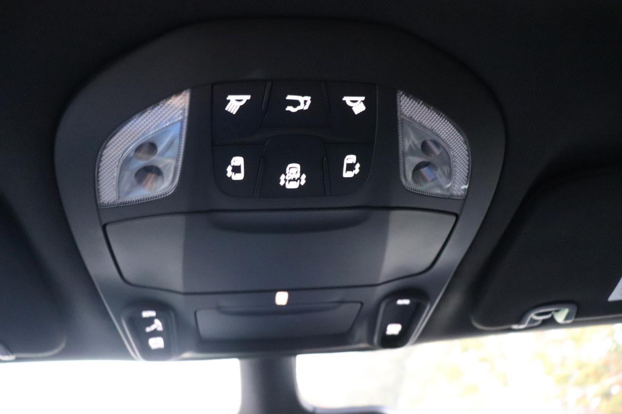 Chrysler Pacifica Limited FWD 2025