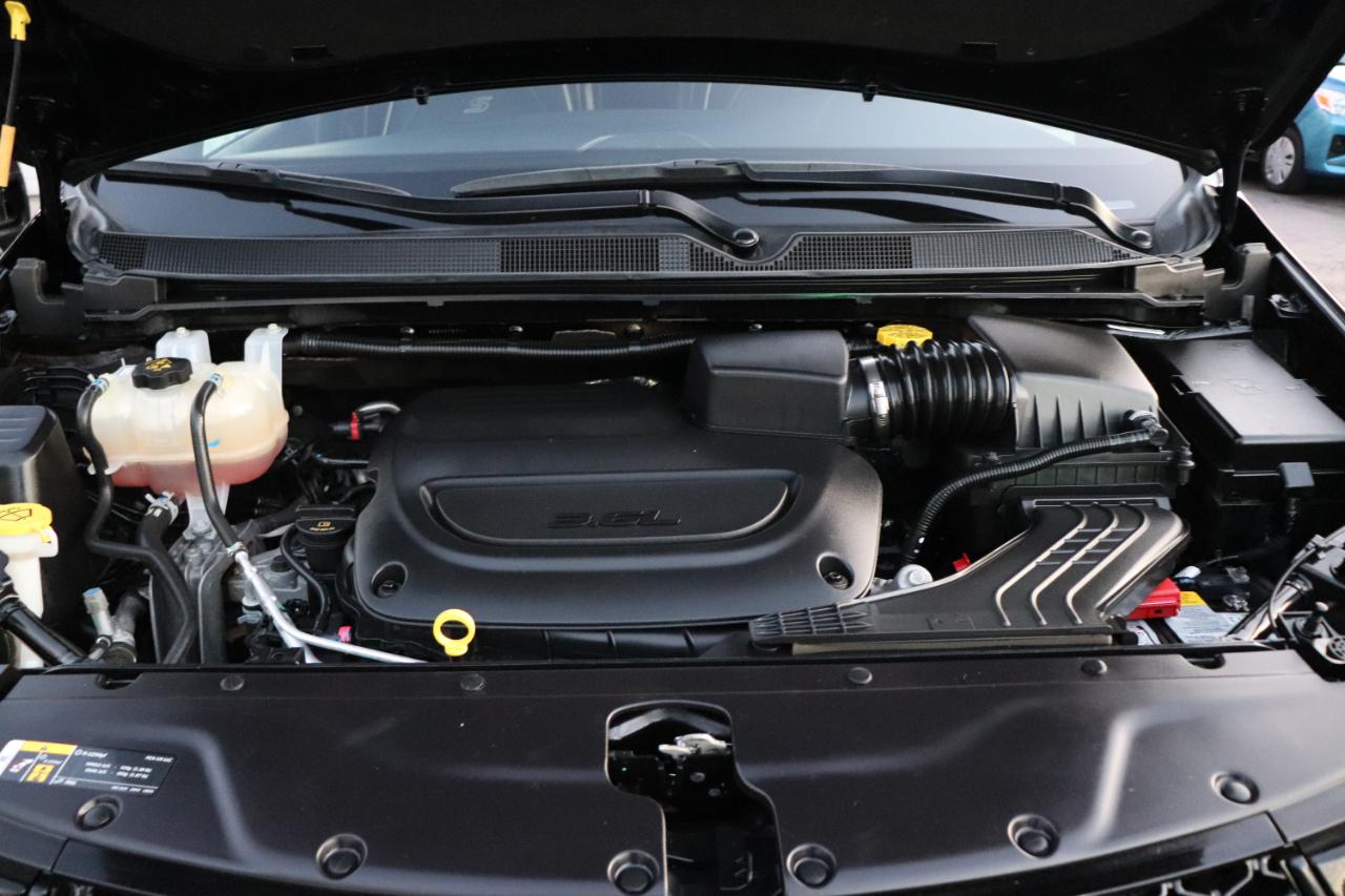 Chrysler Pacifica Limited FWD 2025