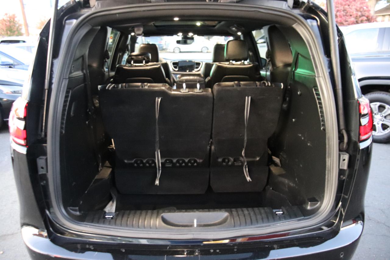 Chrysler Pacifica Limited FWD 2025