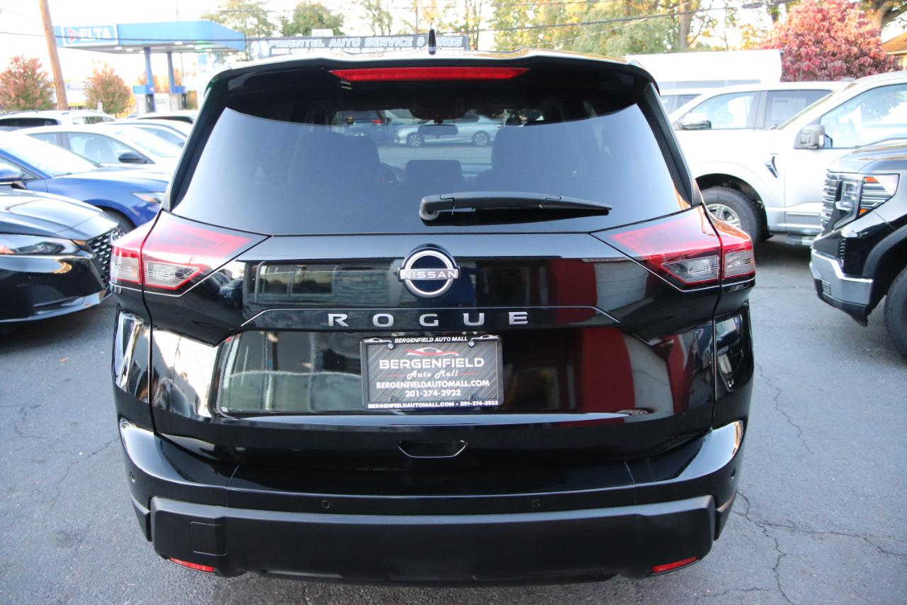 Nissan Rogue FWD SV 2025