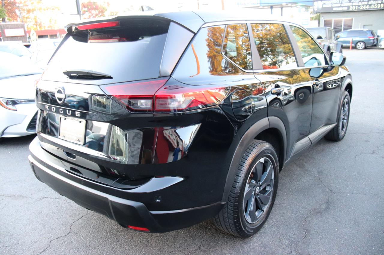 Nissan Rogue FWD SV 2025