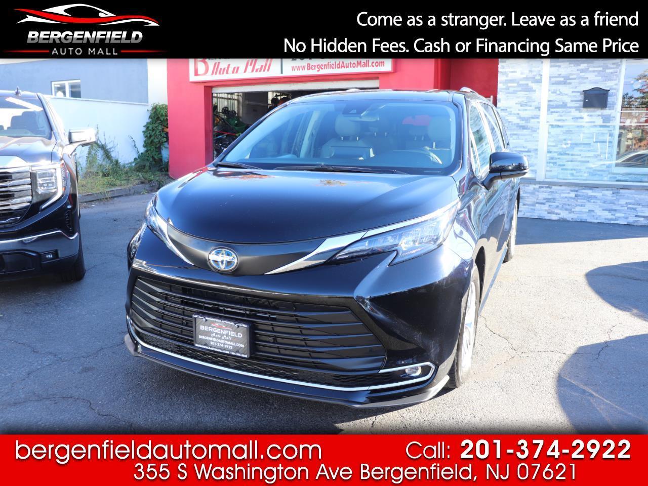Toyota Sienna XLE FWD 8-Passenger (Natl) 2024