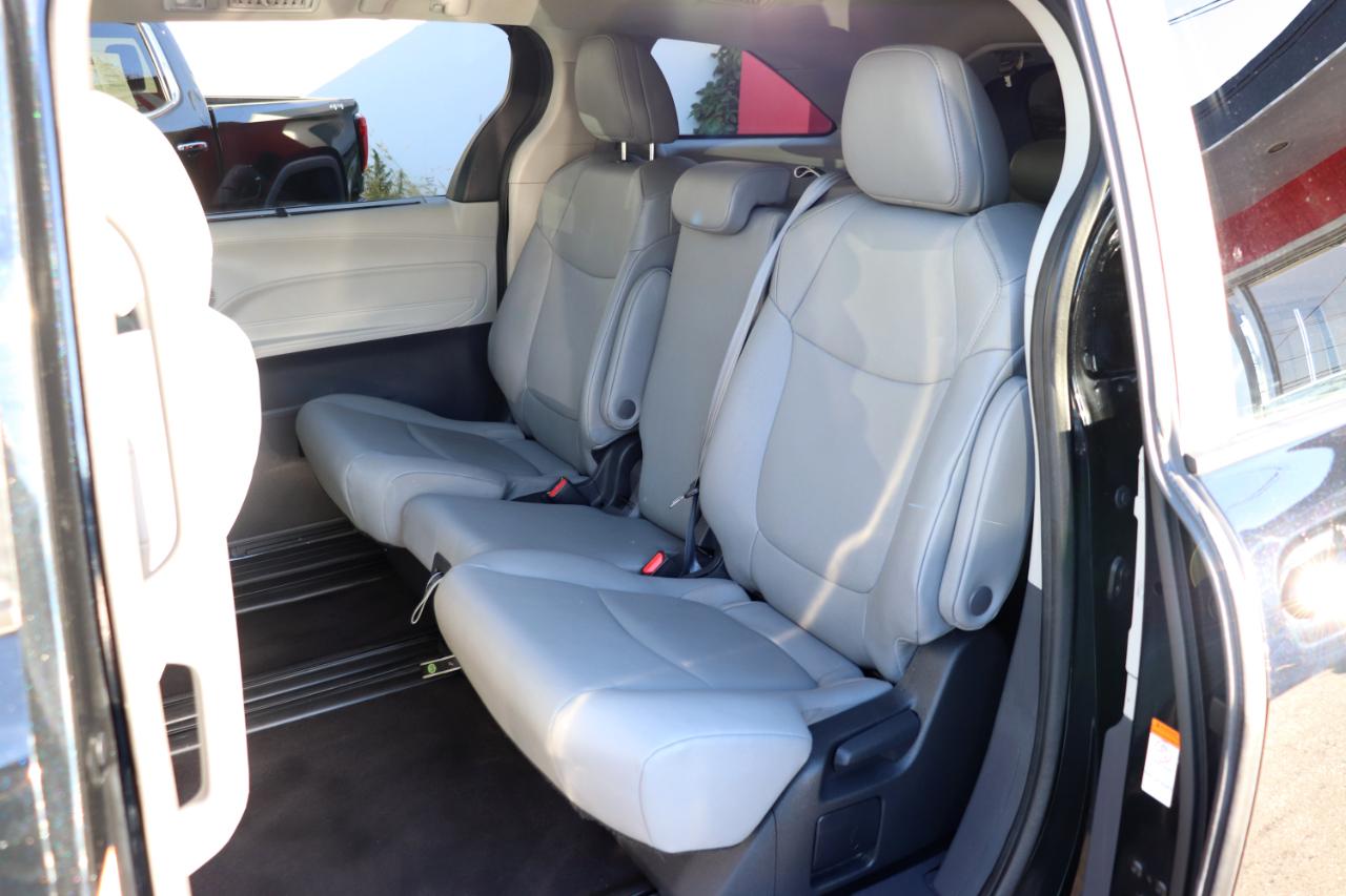 Toyota Sienna XLE FWD 8-Passenger (Natl) 2024