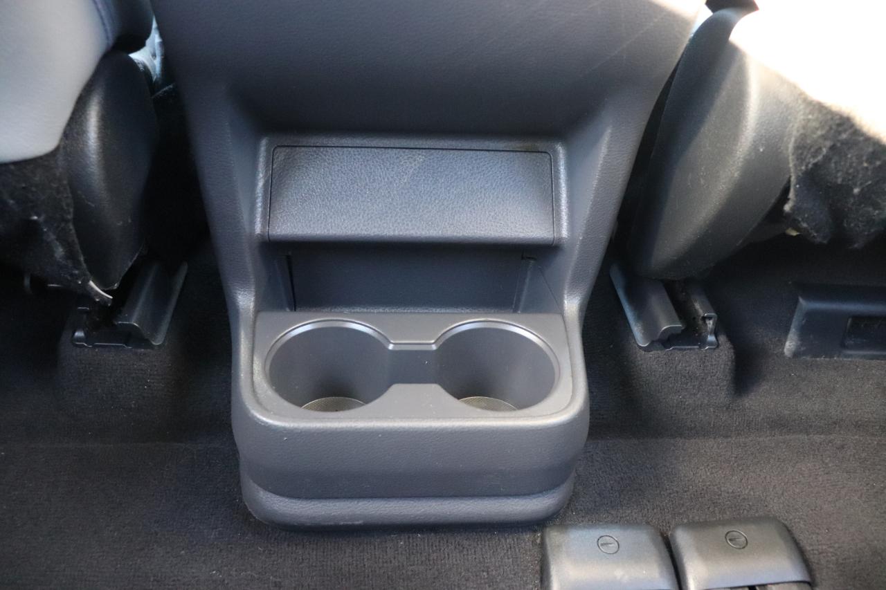 Toyota Sienna XLE FWD 8-Passenger (Natl) 2024