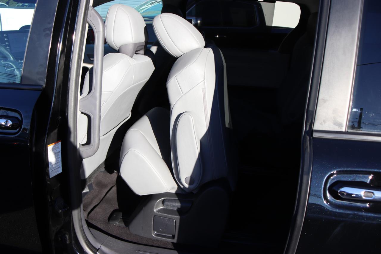 Toyota Sienna XLE FWD 8-Passenger (Natl) 2024