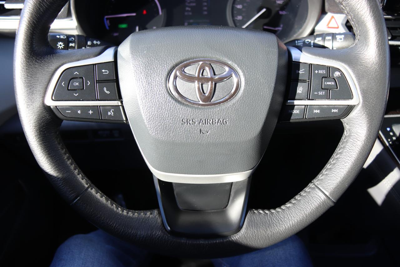 Toyota Sienna XLE FWD 8-Passenger (Natl) 2024