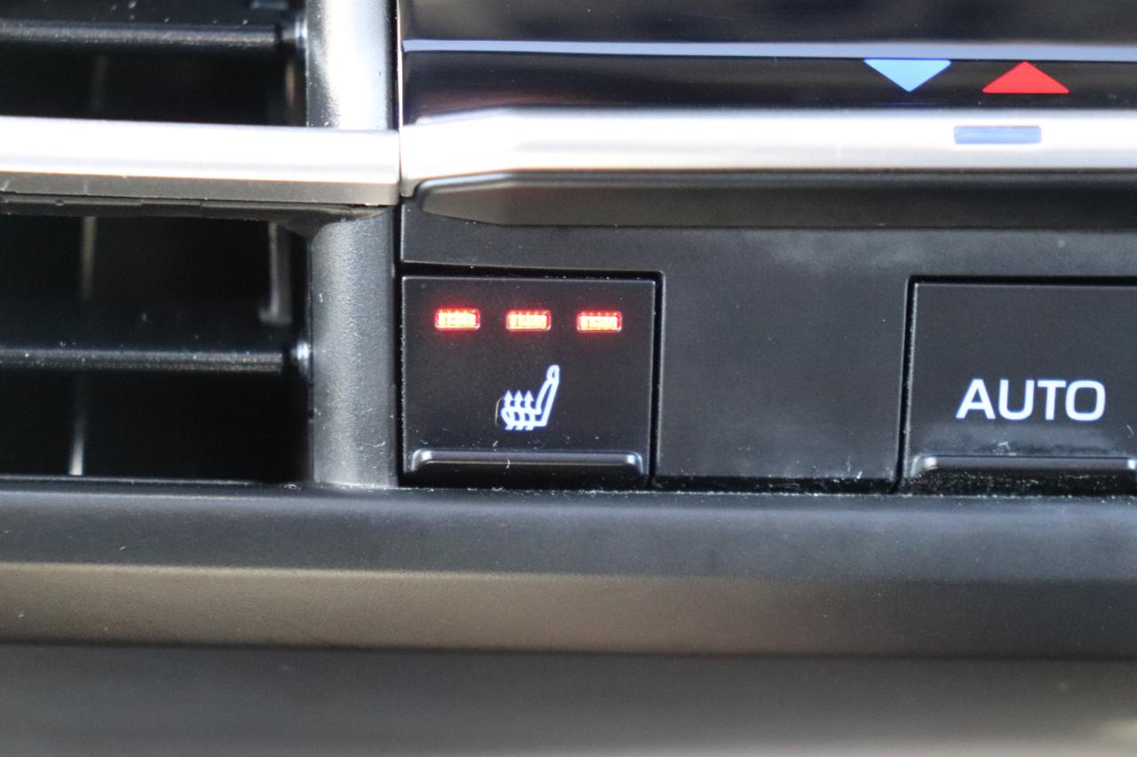 Toyota Sienna XLE FWD 8-Passenger (Natl) 2024
