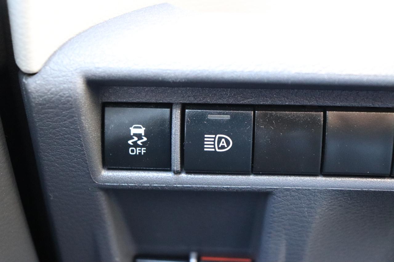 Toyota Sienna XLE FWD 8-Passenger (Natl) 2024