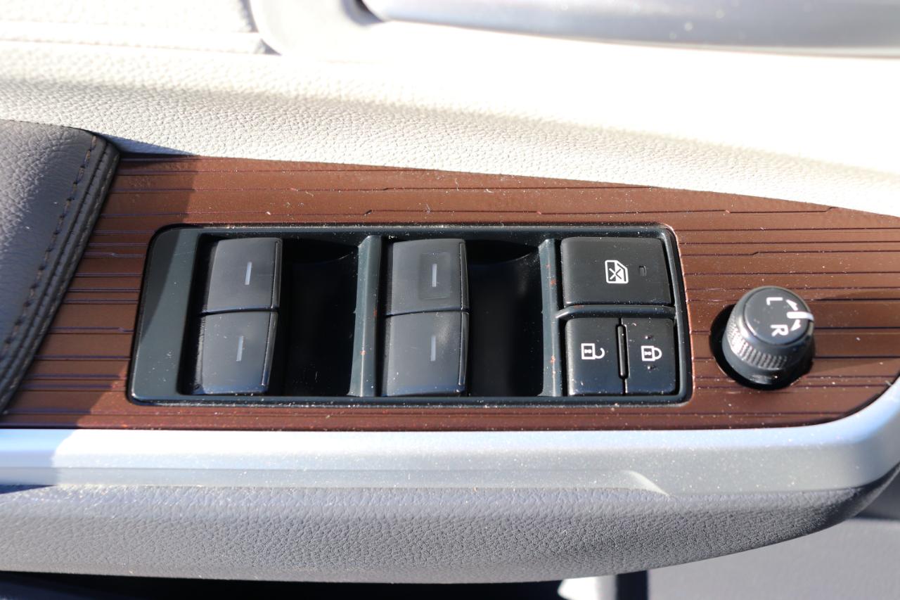 Toyota Sienna XLE FWD 8-Passenger (Natl) 2024
