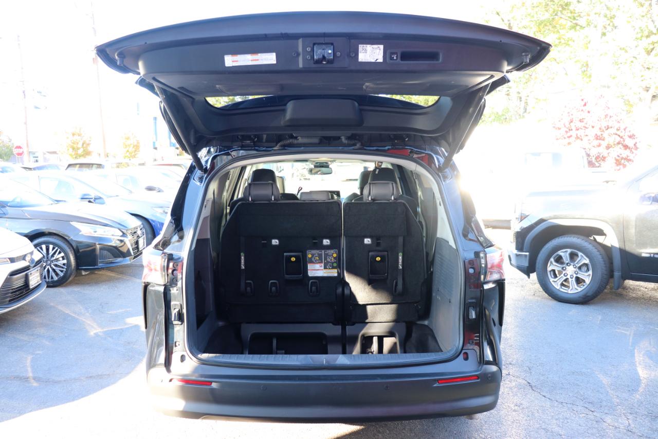 Toyota Sienna XLE FWD 8-Passenger (Natl) 2024