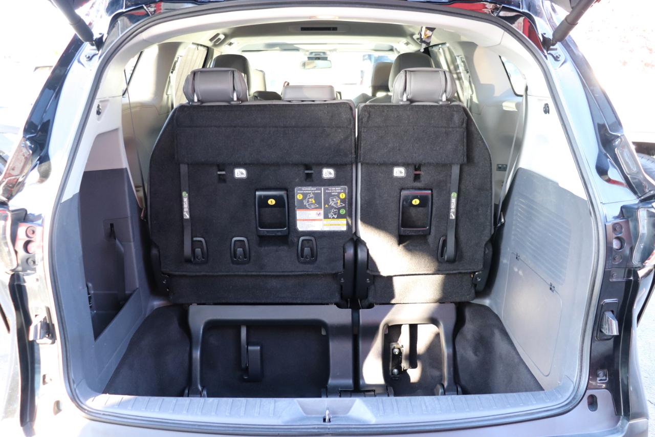 Toyota Sienna XLE FWD 8-Passenger (Natl) 2024