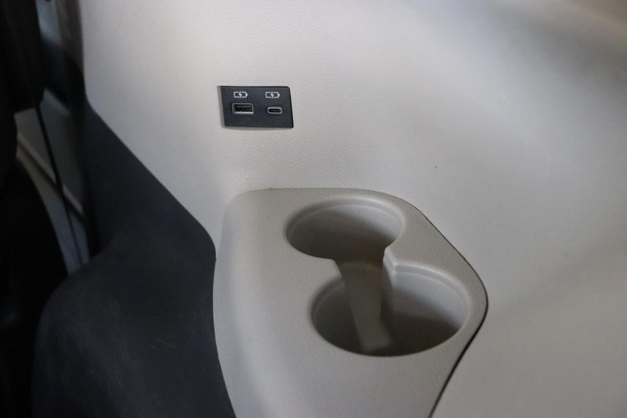 Toyota Sienna XLE FWD 8-Passenger (Natl) 2024