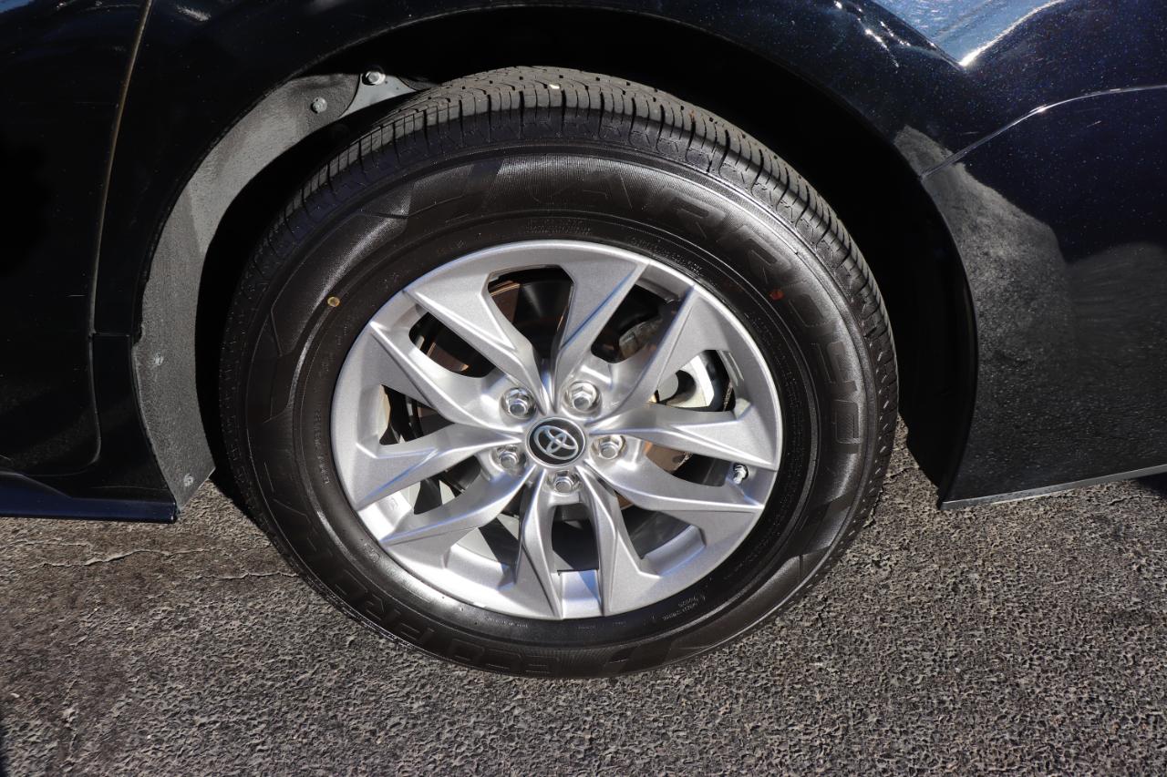 Toyota Sienna XLE FWD 8-Passenger (Natl) 2024